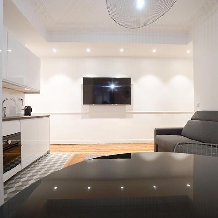 Large Flat At 2 Steps From The Eiffel Tower Apartment Paris Exterior photo
