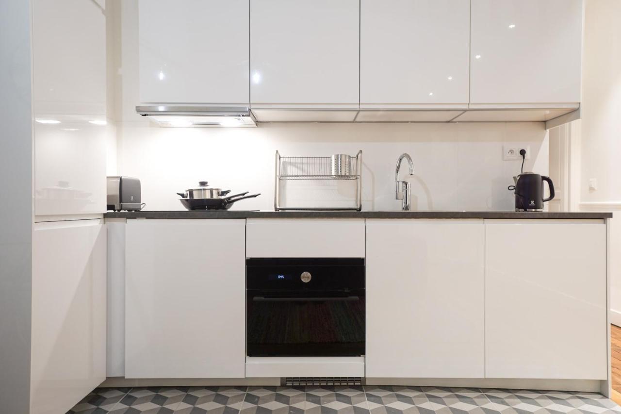 Large Flat At 2 Steps From The Eiffel Tower Apartment Paris Exterior photo