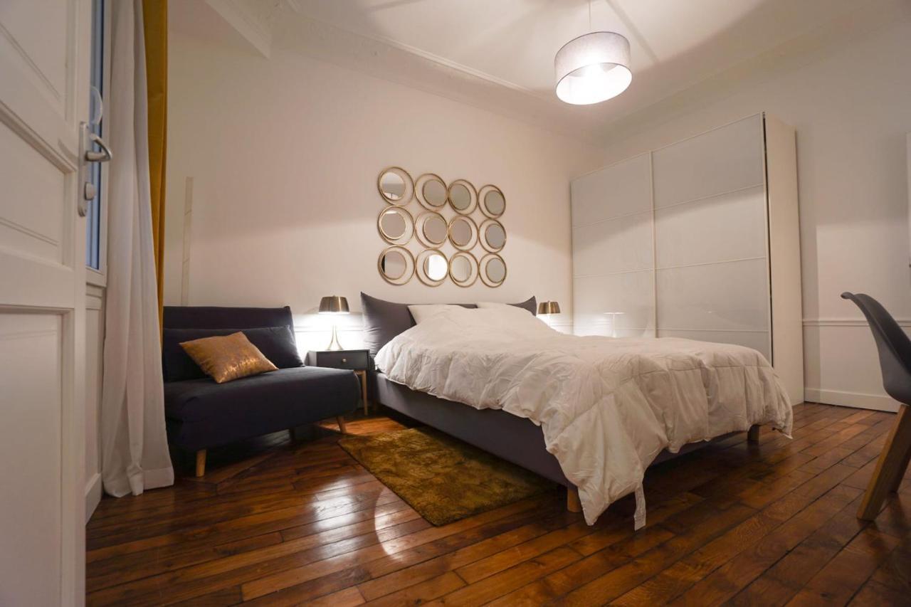 Large Flat At 2 Steps From The Eiffel Tower Apartment Paris Exterior photo