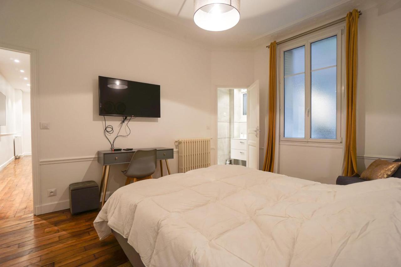 Large Flat At 2 Steps From The Eiffel Tower Apartment Paris Exterior photo
